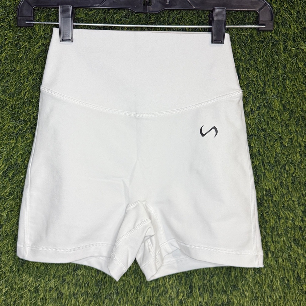 EUC TLF Tempo 4 Inch Workout Shorts Small White
